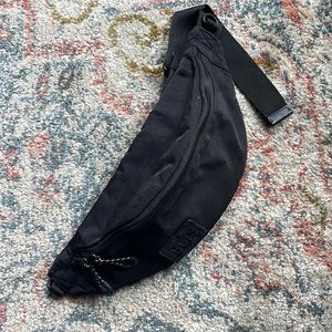 Beis Fanny Pack